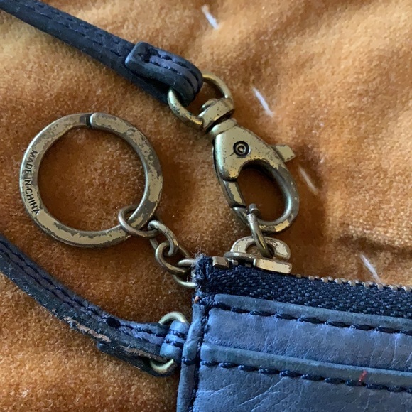 Fossil Wristlet - Picture 3 of 5